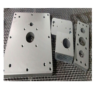 Zinc-Flake-Coating-Big-Size-Parts-With-Spray5